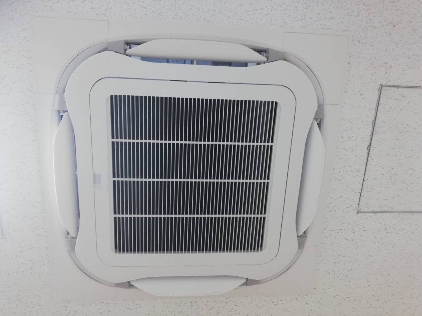 お薦め品‼️分解洗浄済み‼️無線LAN シャープ ルームエアコン 4.0kW14-16畳